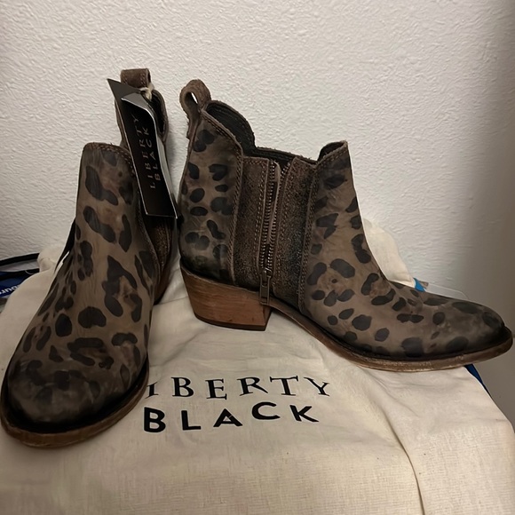 Liberty black cheetah boots size 8 never worn - Picture 1 of 6